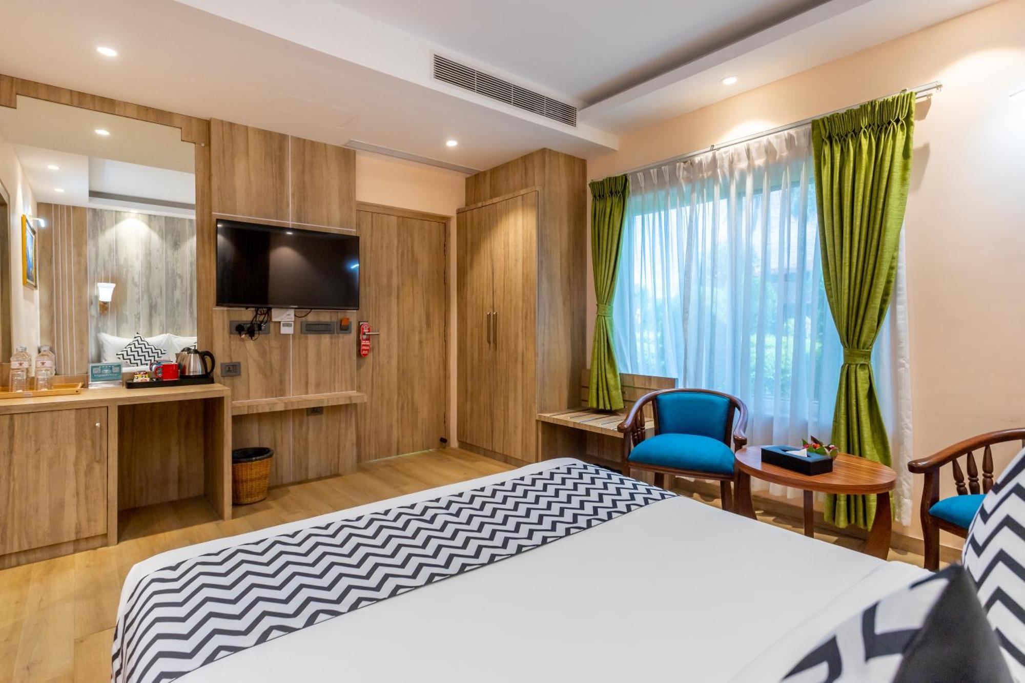 Dreamland Gold Resort & Hotel Bhairāhawā Exteriör bild