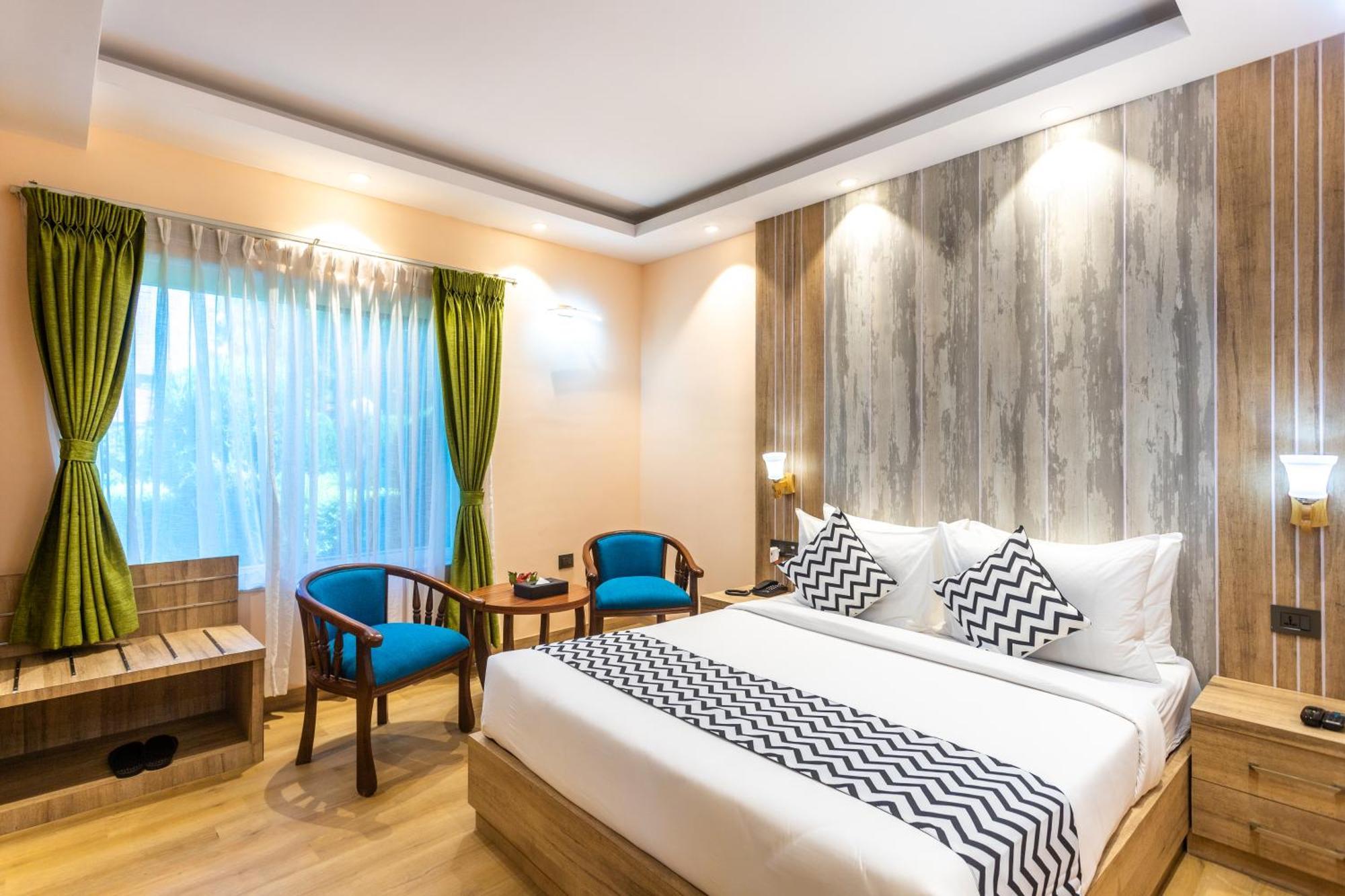 Dreamland Gold Resort & Hotel Bhairāhawā Exteriör bild