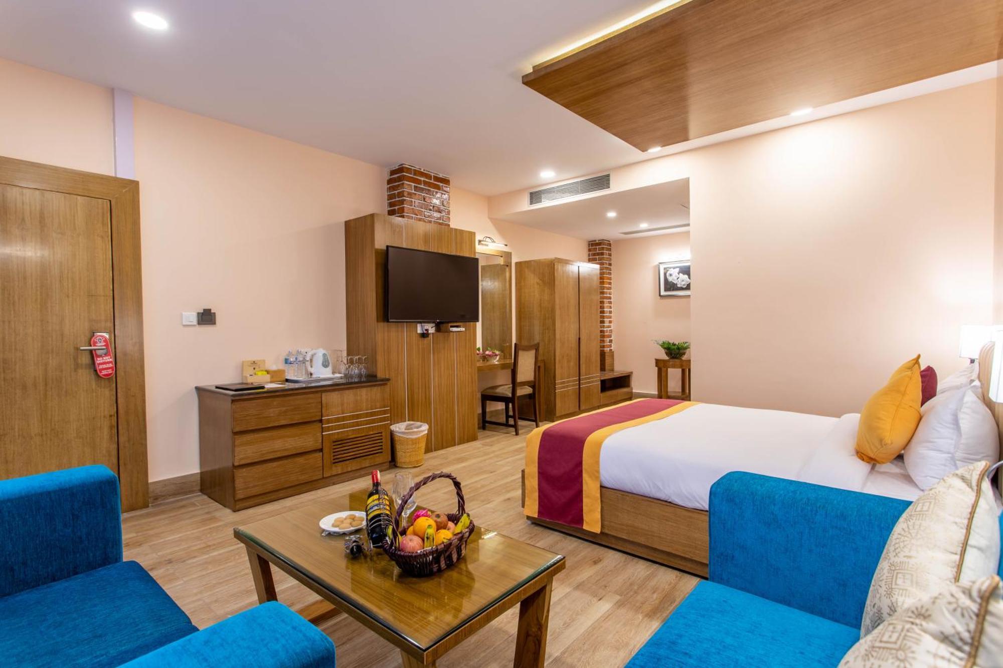Dreamland Gold Resort & Hotel Bhairāhawā Exteriör bild