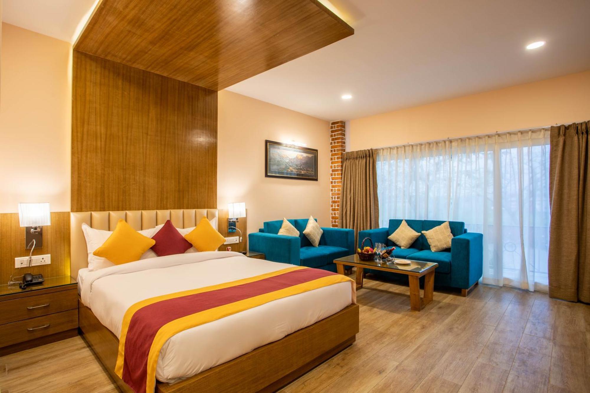 Dreamland Gold Resort & Hotel Bhairāhawā Exteriör bild